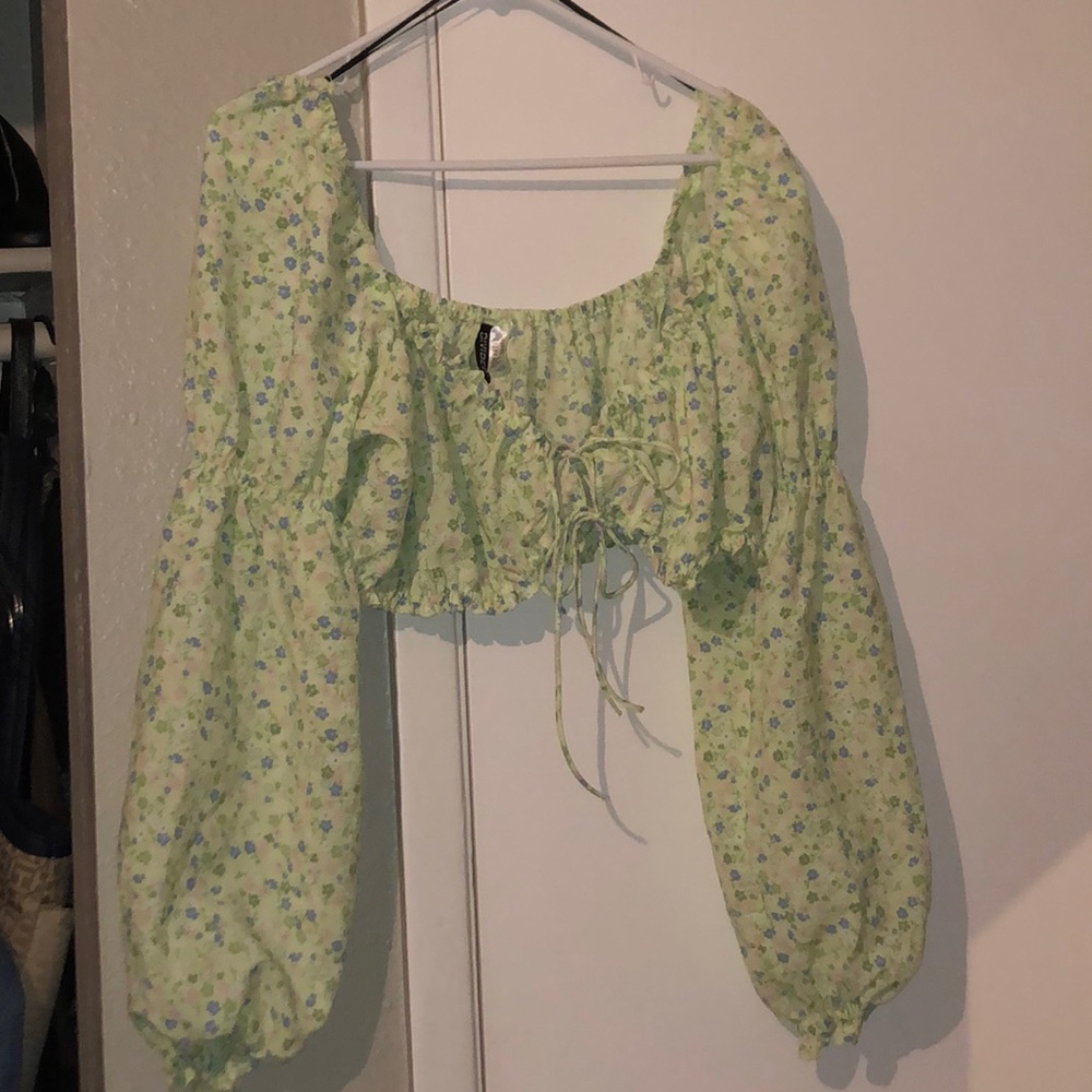 H&M Long Sleeve Crop Top